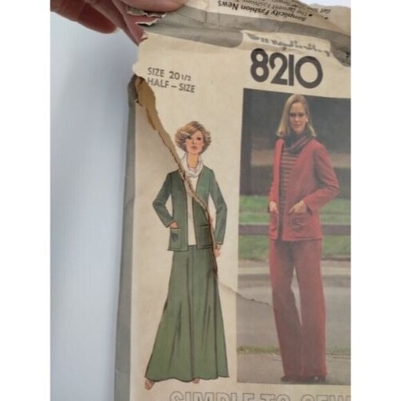 1977 SIMPLICITY #8210 - LADIES JACKET-TOP-SKIRT PATTERN 20½- HALF SIZE SEW - Picture 4 of 9